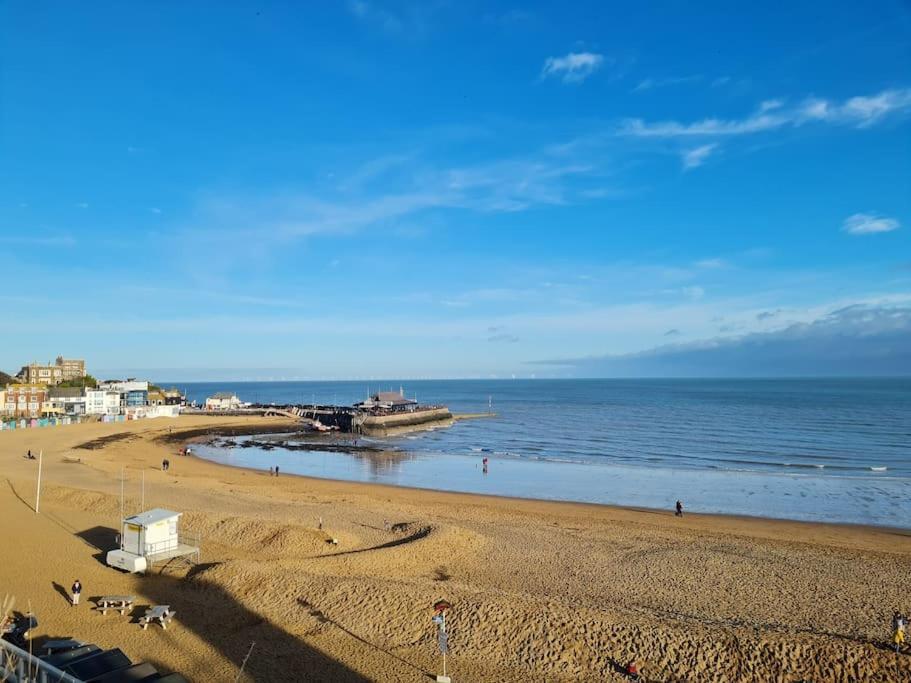 Spacious 3 Bed Home In The Heart Of Broadstairs Exterior photo